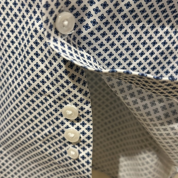 Men's Stylish Blue Patterned Shirt - Picture 3 of 5